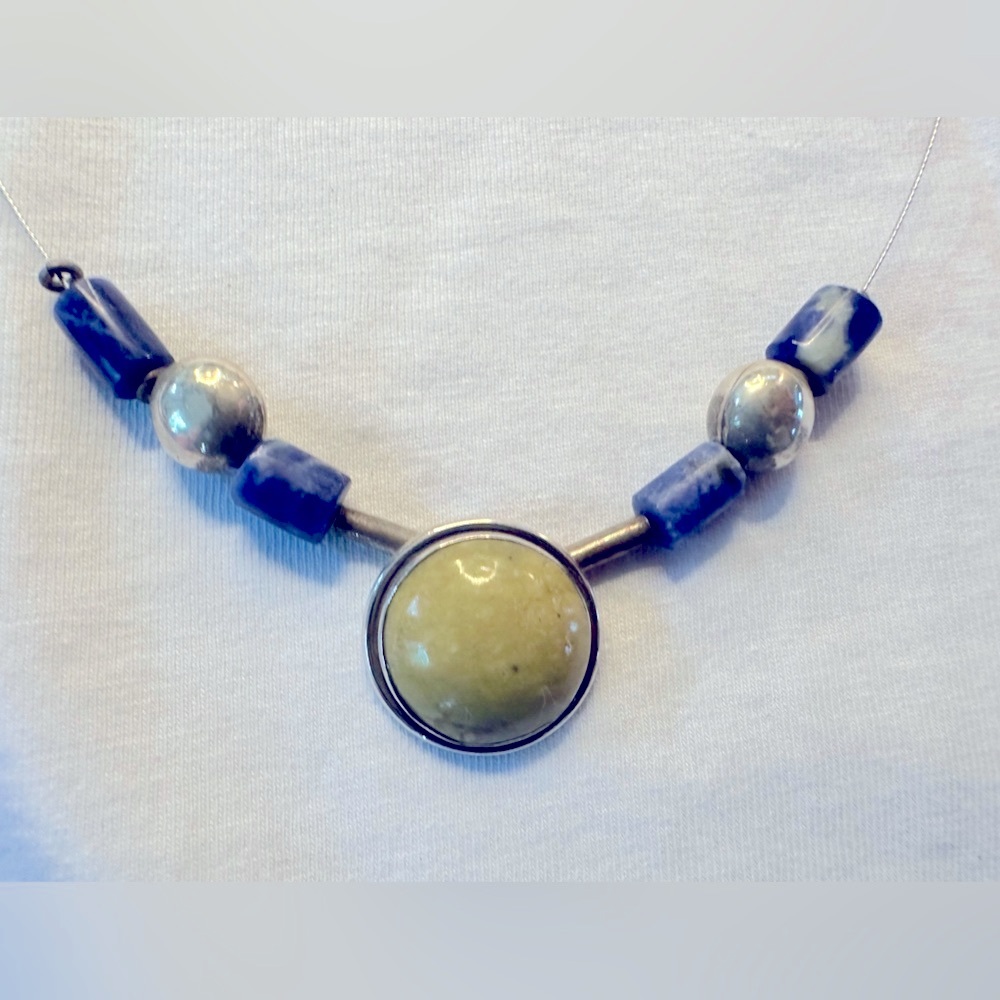 Green, blue, and silver wire necklace- 18”